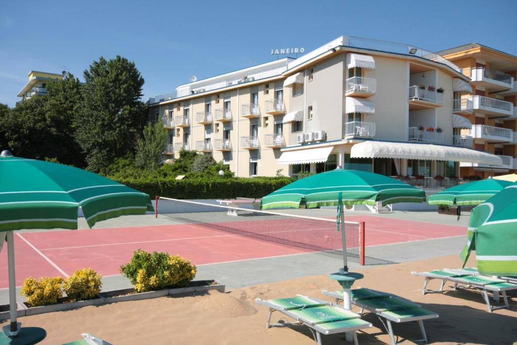 Hotel Janeiro Frontemare リド・ディ・イエゾロ エクステリア 写真